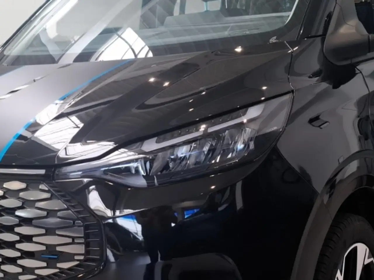 Ford Tourneo 6