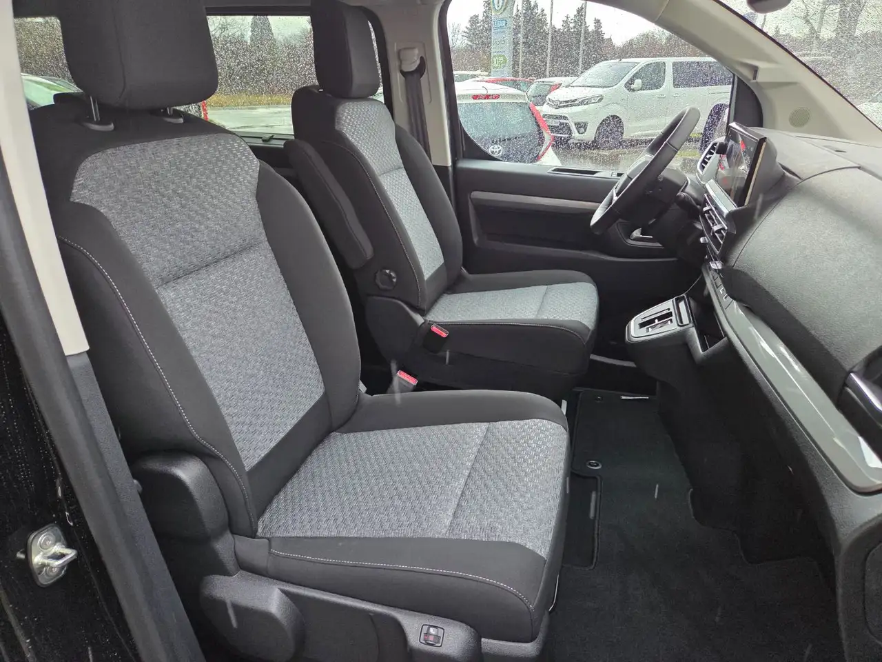 Toyota Proace 11