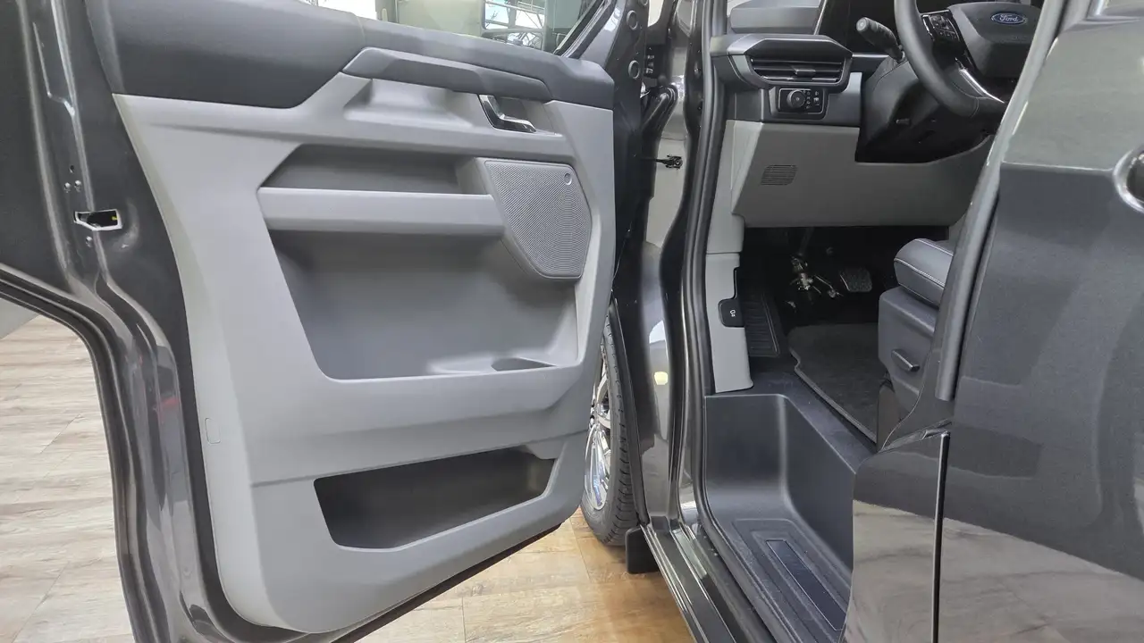 Ford Tourneo 15