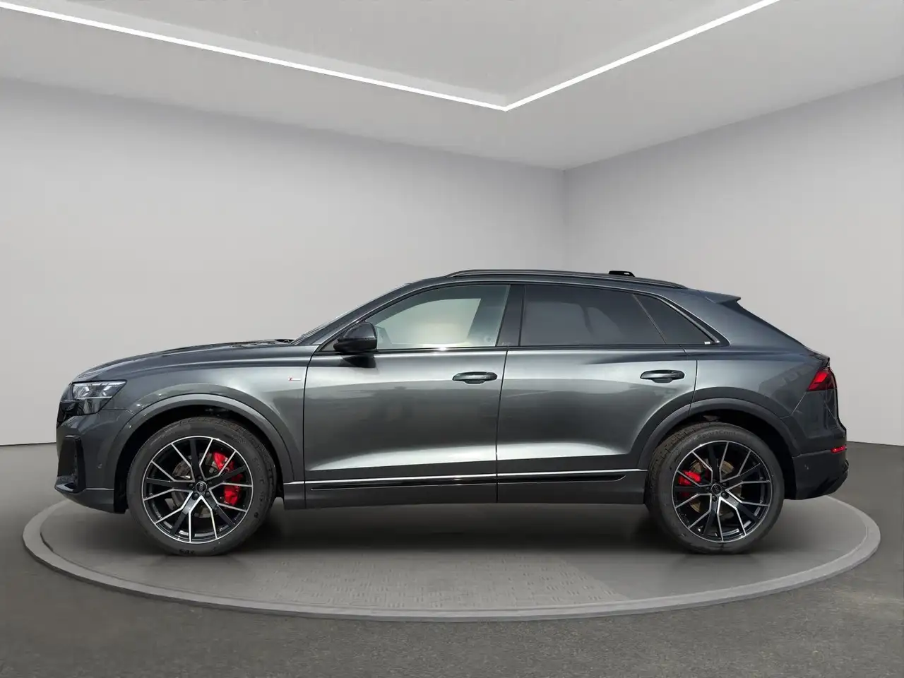 Audi Q8 5