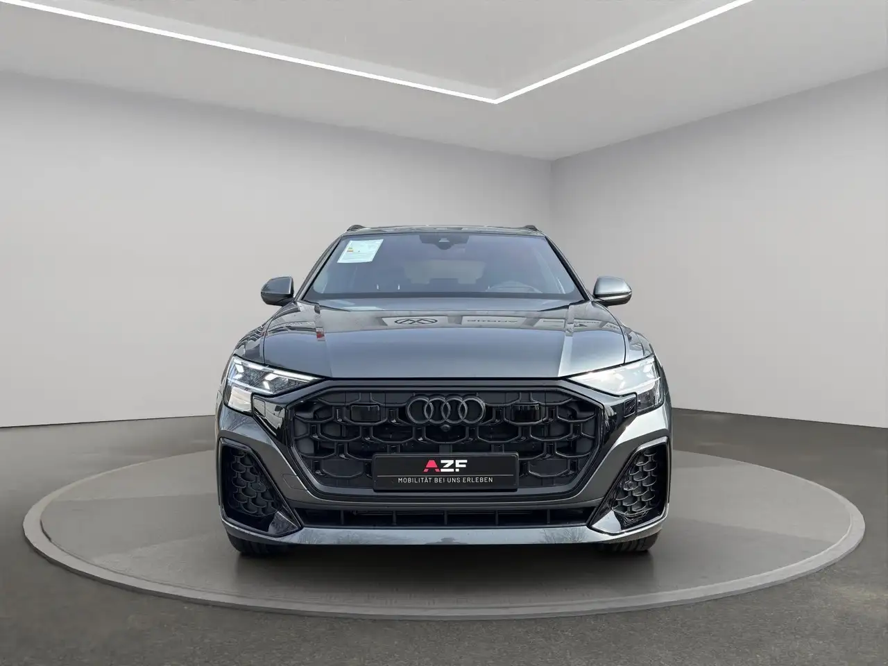 Audi Q8 6