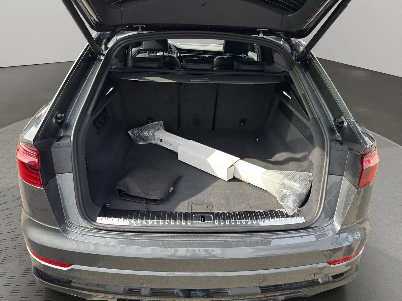 Audi Q8 15