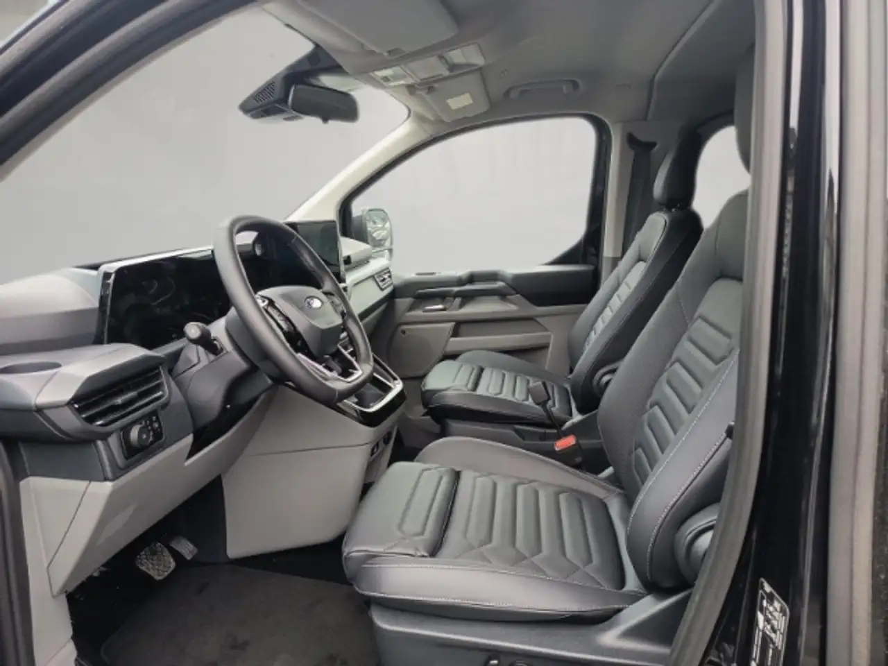 Ford Tourneo 8