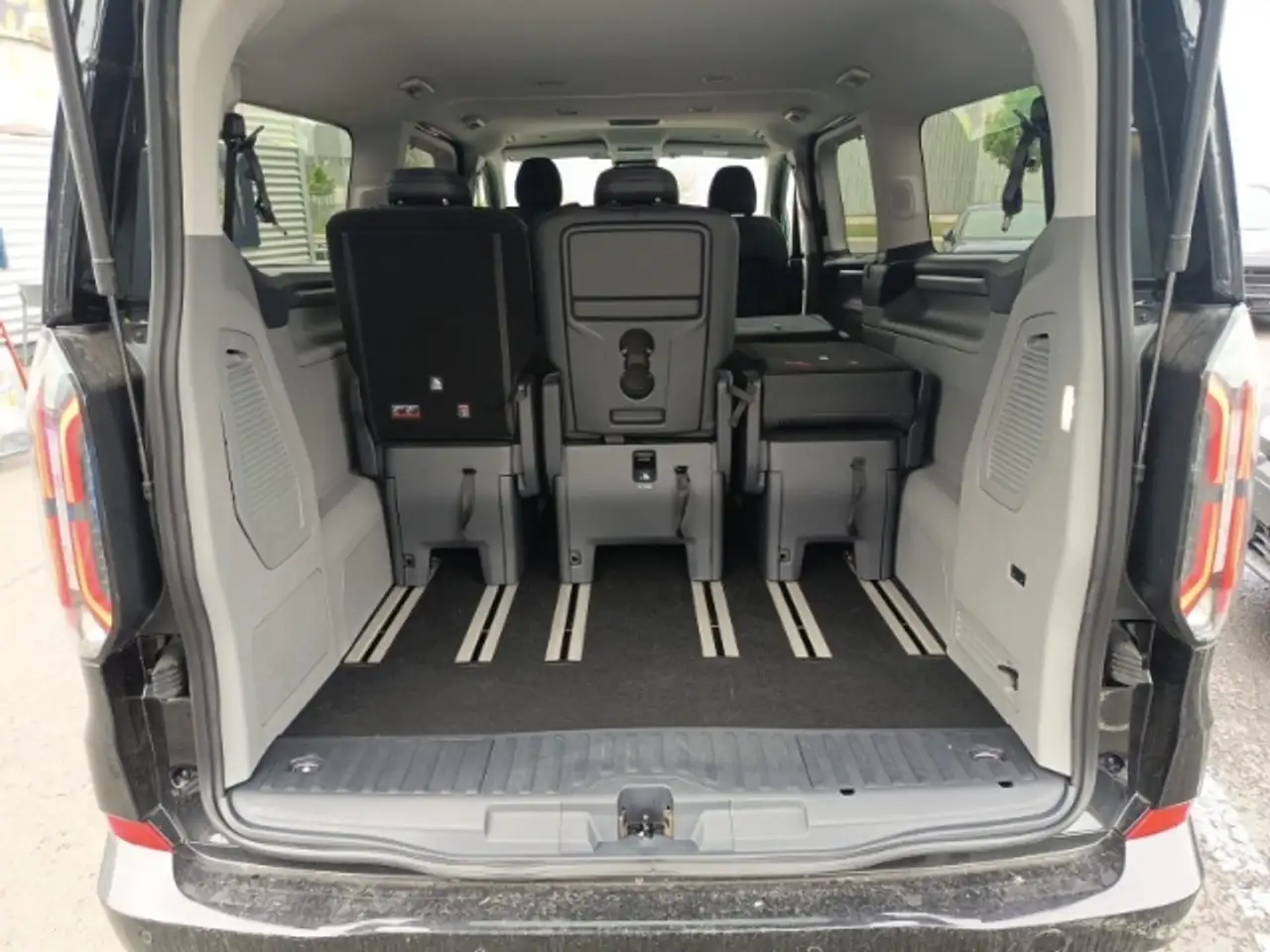 Ford Tourneo 13