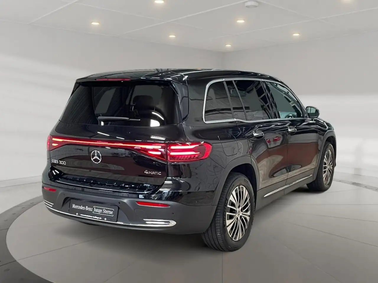 Mercedes-Benz EQB 300 3