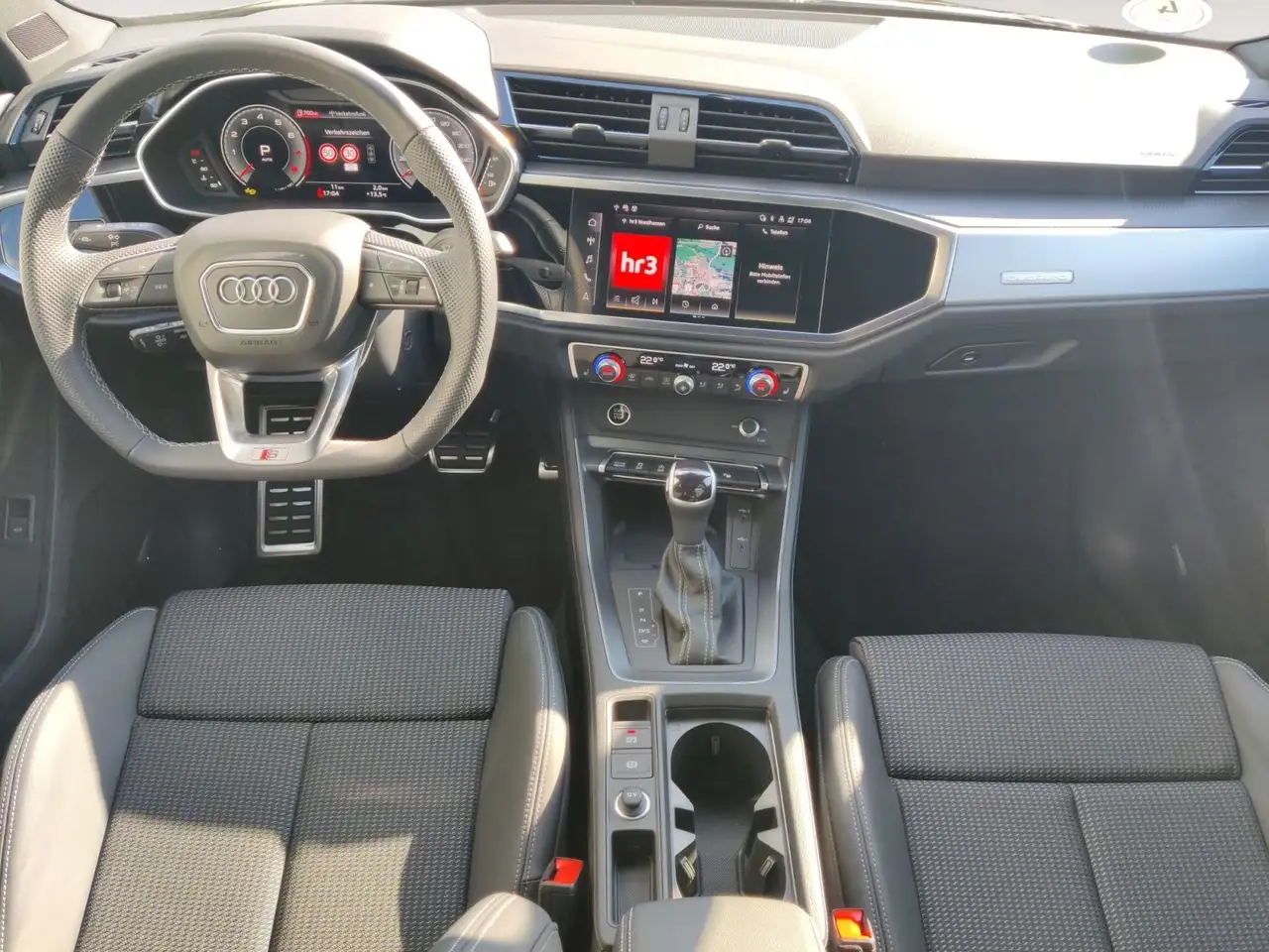 Audi Q3 9