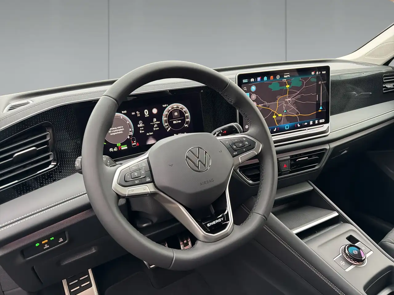 Volkswagen Tiguan 8