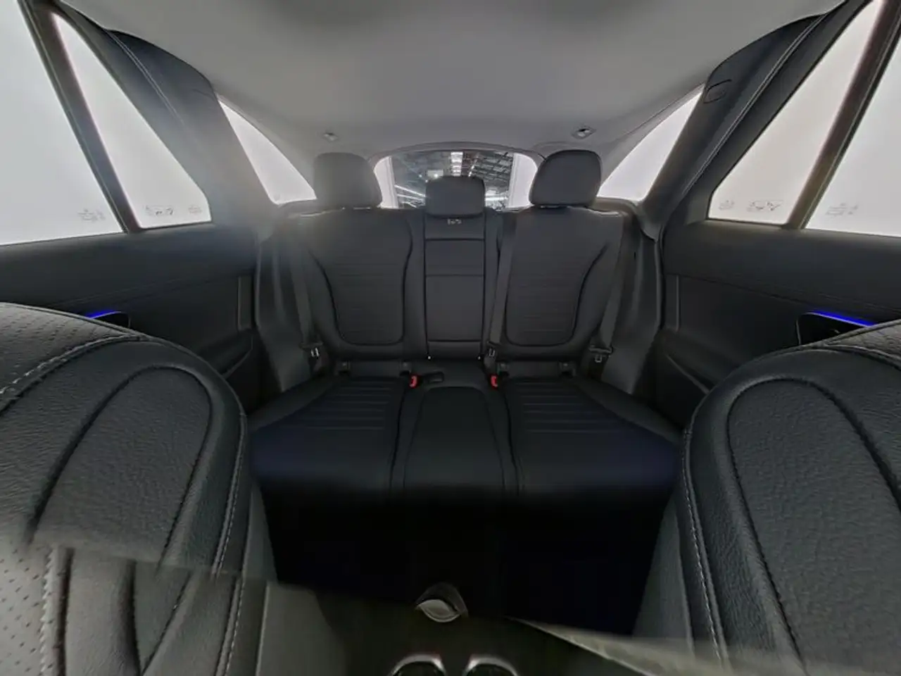 Mercedes-Benz GLC 300 10
