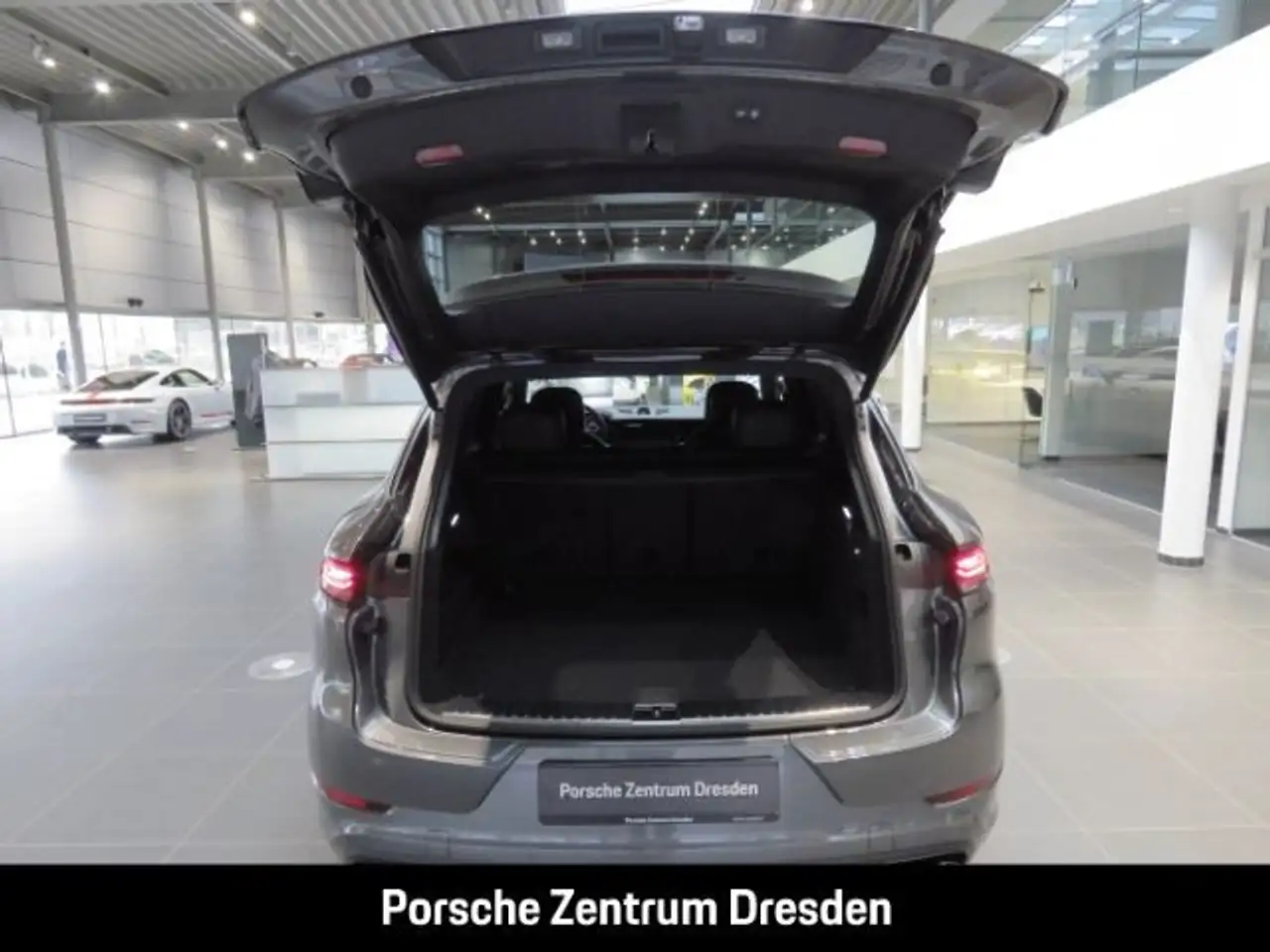 Porsche Cayenne 7