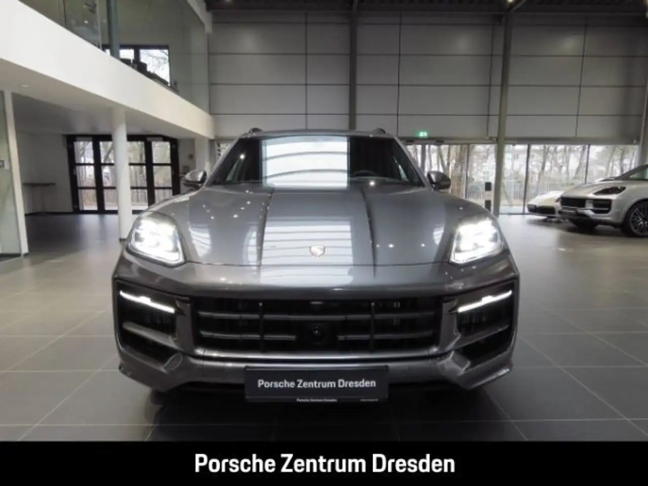Porsche Cayenne 11