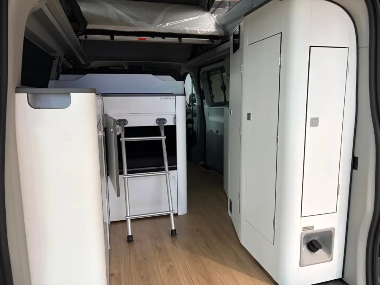 Ford Tourneo 13