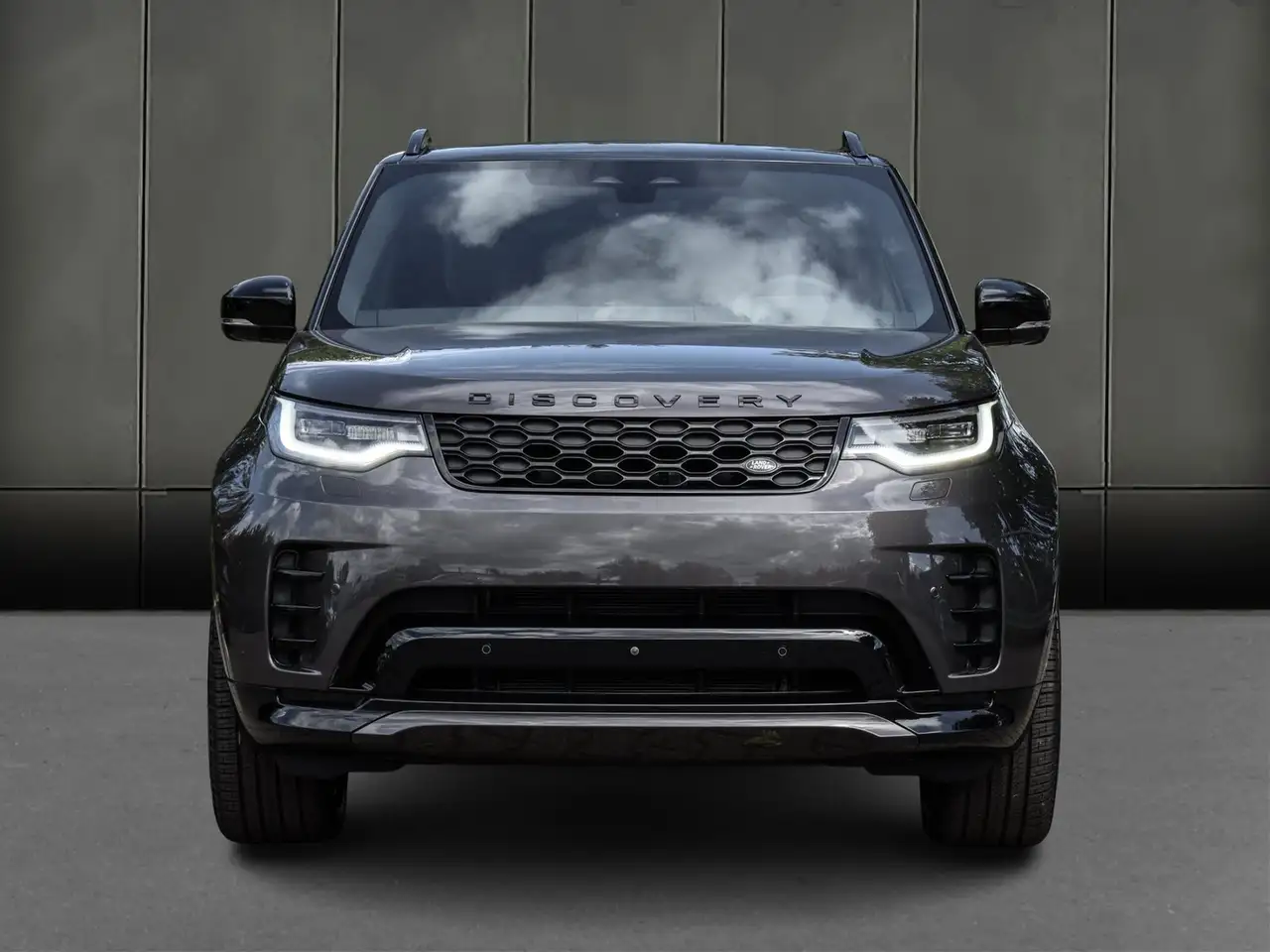 Land Rover Discovery 5 8