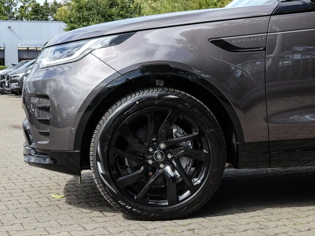 Land Rover Discovery 5 9