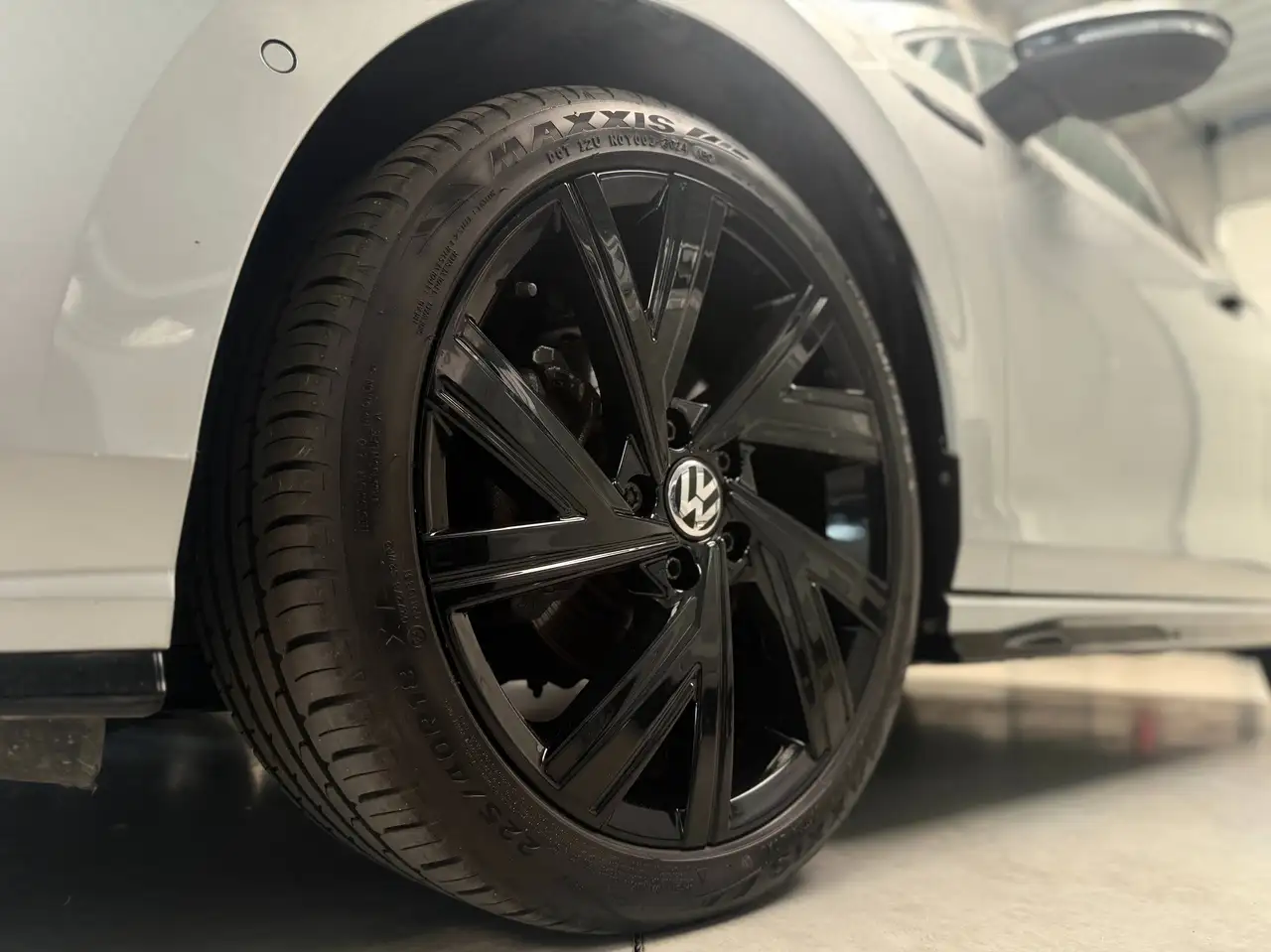 Volkswagen Golf 9