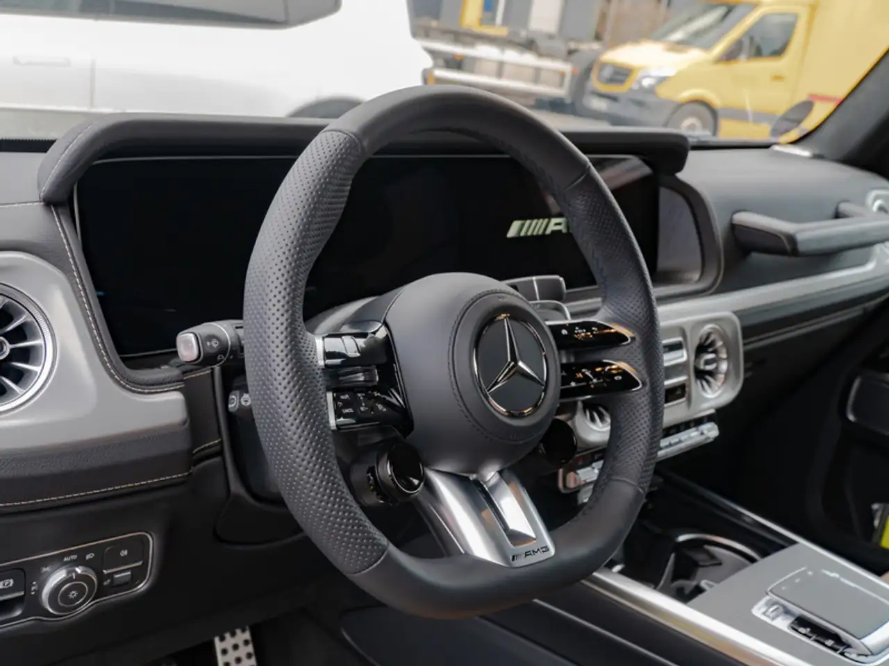 Mercedes-Benz G 63 10