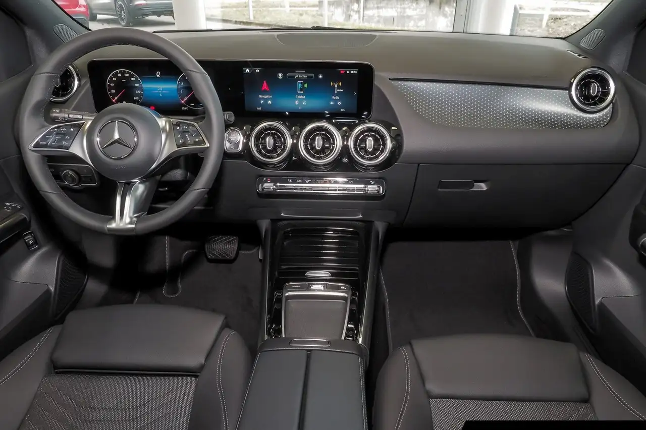 Mercedes-Benz B 200 10
