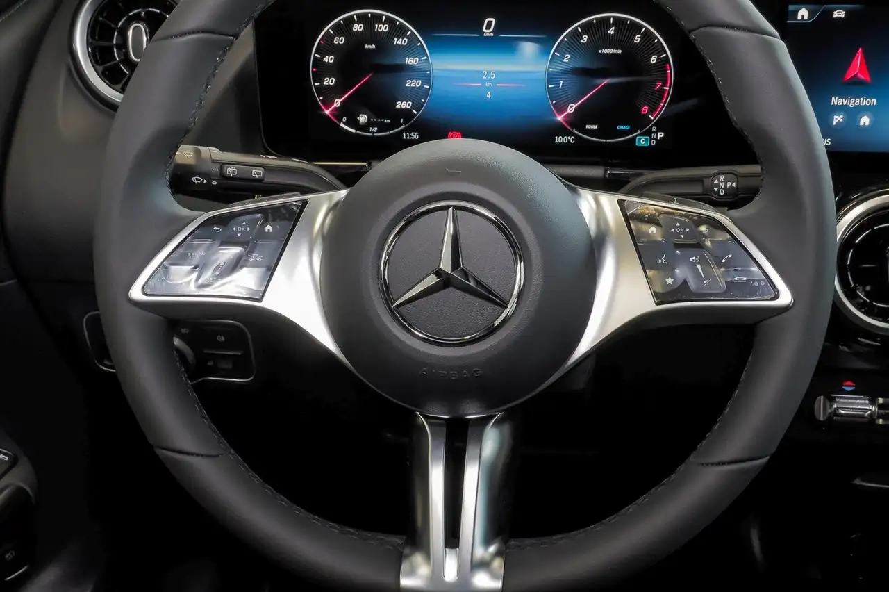 Mercedes-Benz B 200 13
