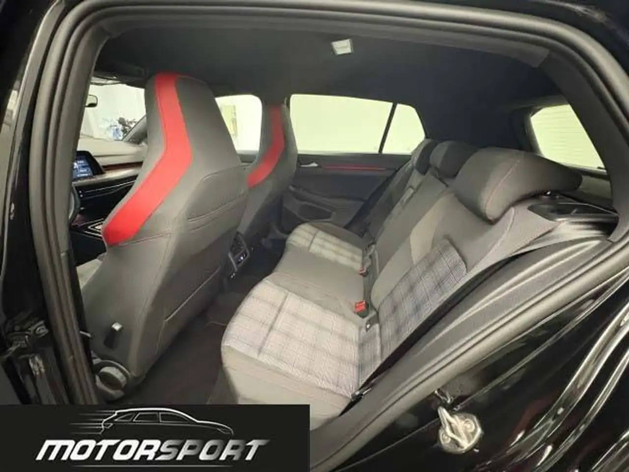 Volkswagen Golf 11