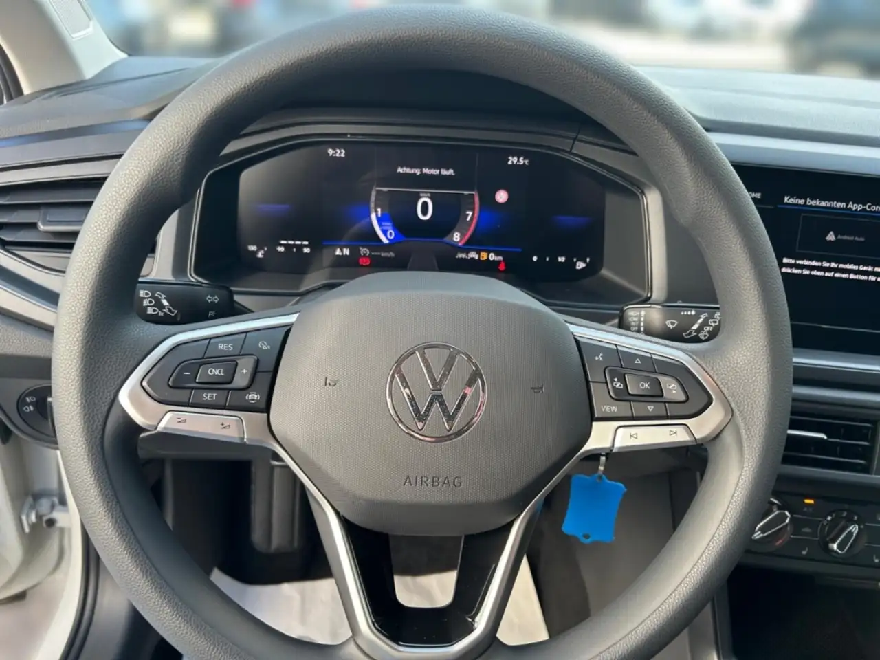 Volkswagen Polo VI 8