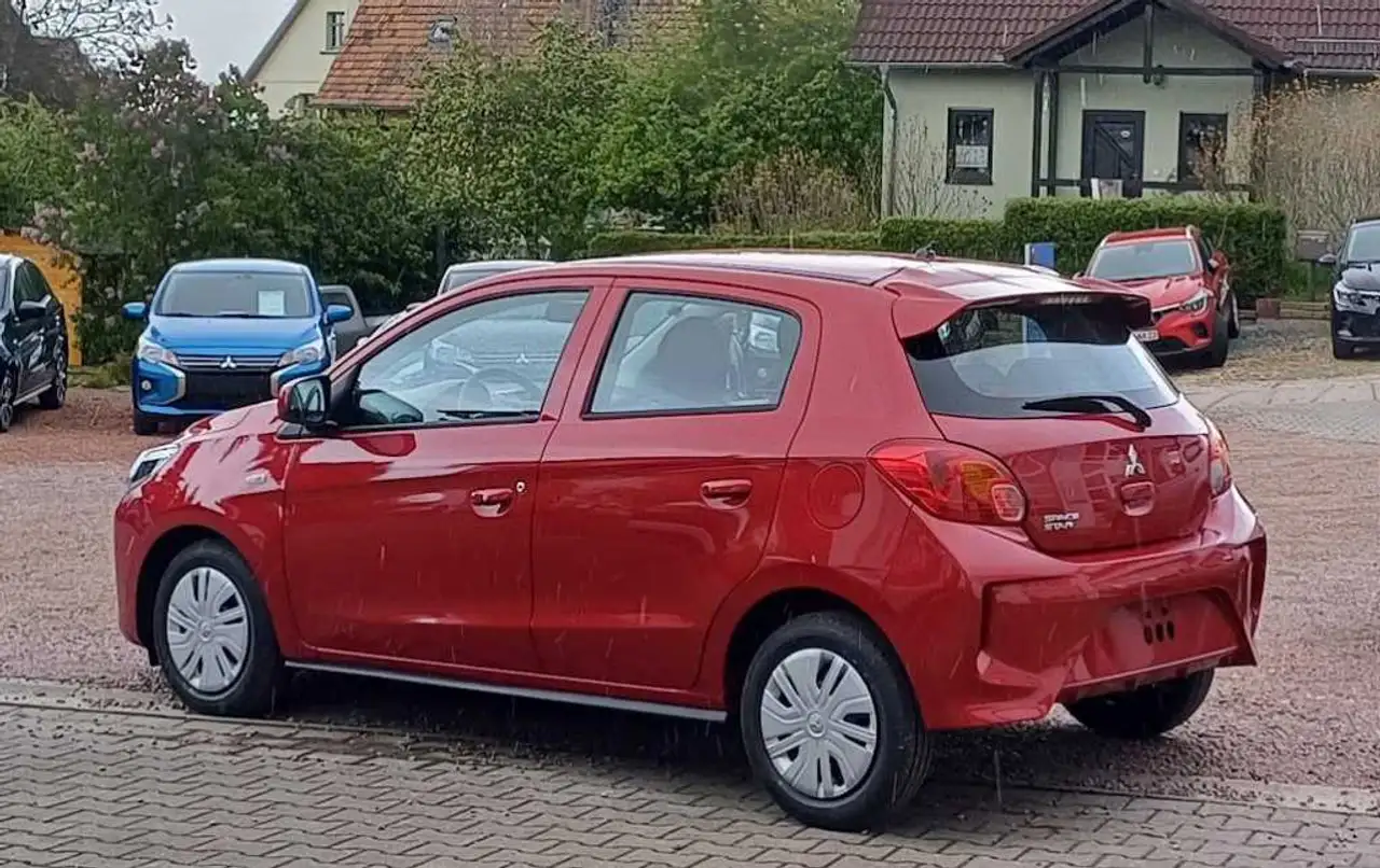 Mitsubishi Space 3