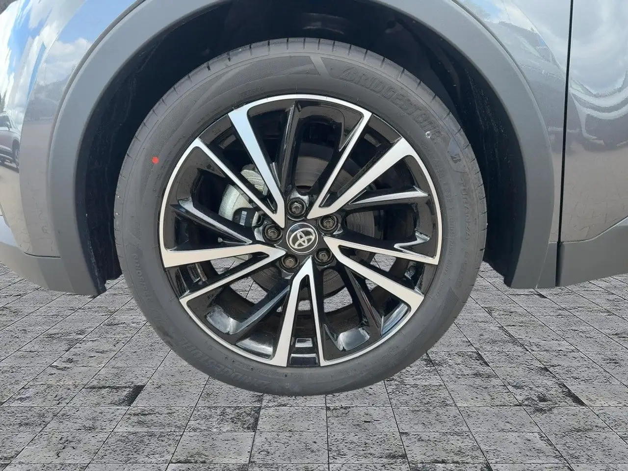 Toyota C-HR 8