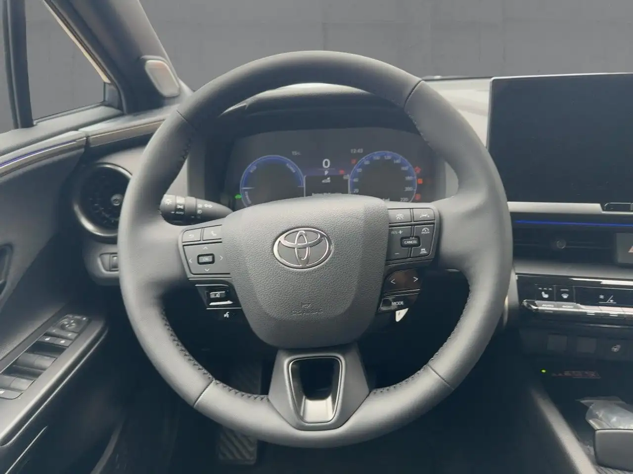 Toyota C-HR 10