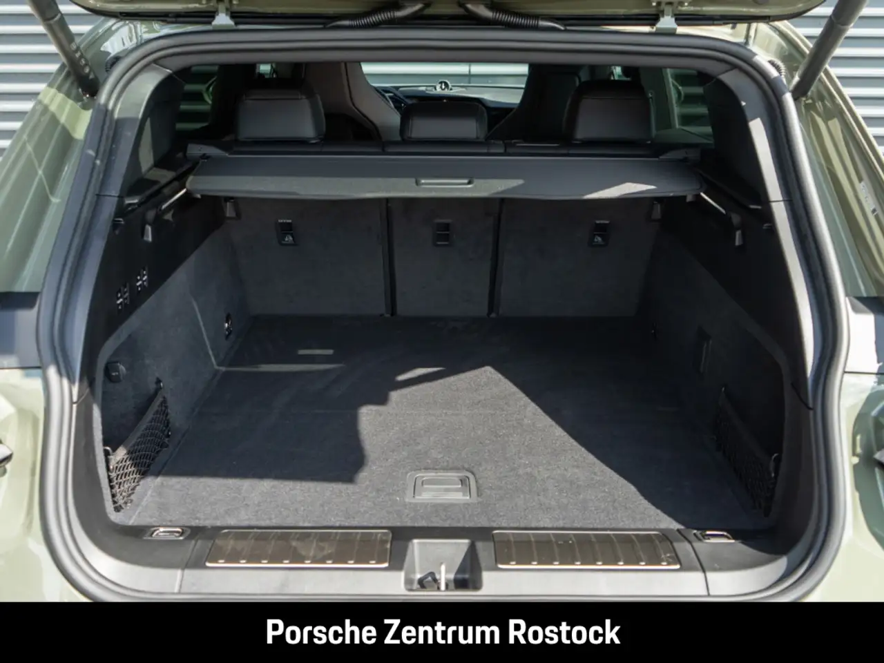Porsche Cayenne 8