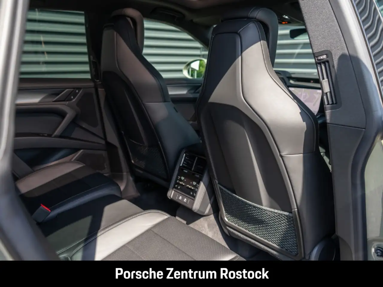 Porsche Cayenne 13