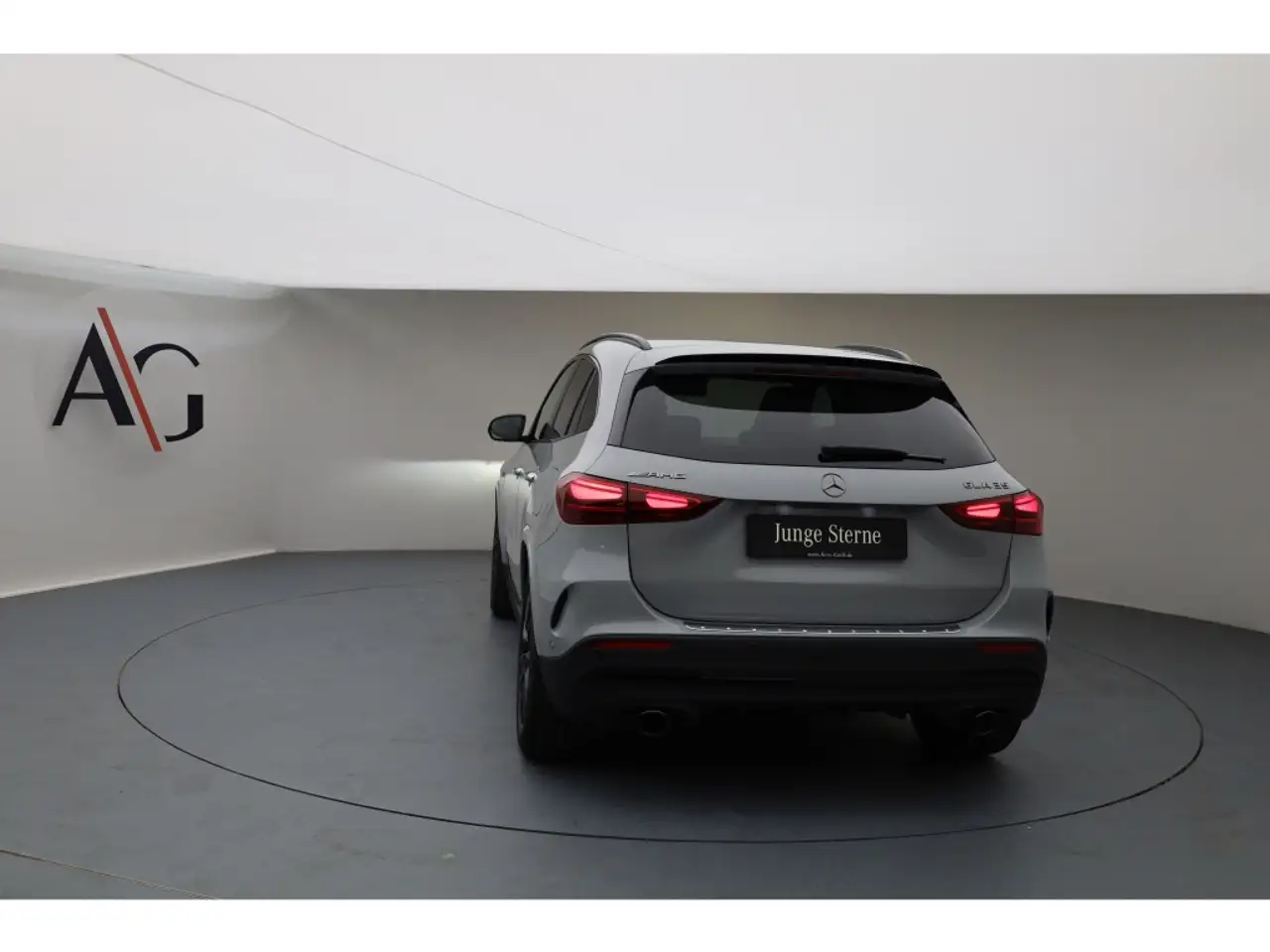 Mercedes-Benz GLA 35 5