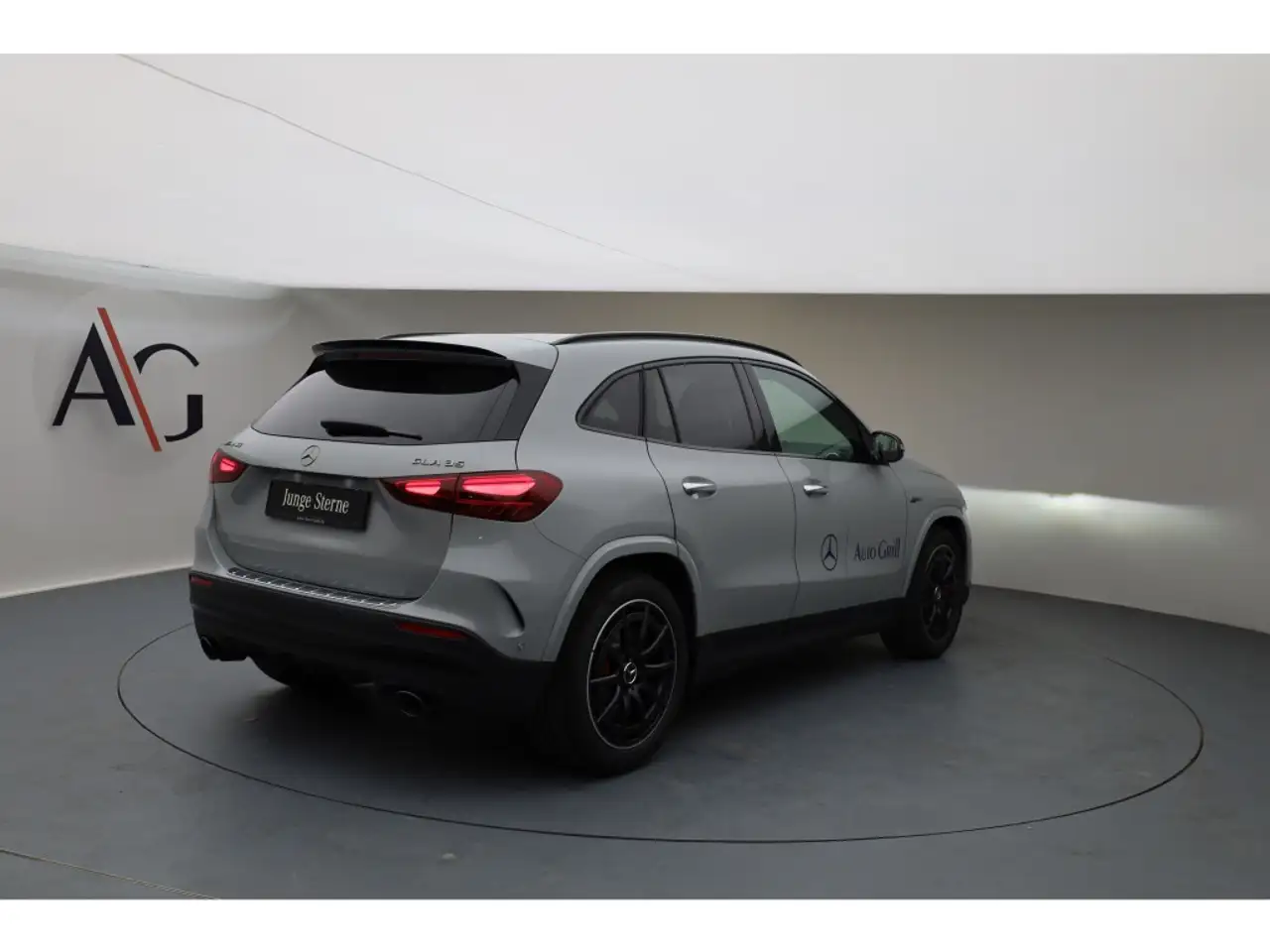 Mercedes-Benz GLA 35 6