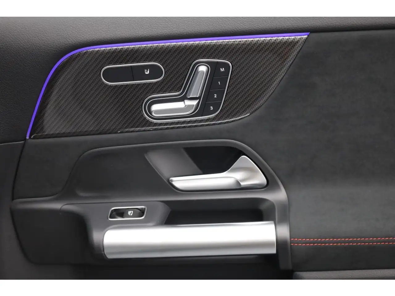Mercedes-Benz GLA 35 16