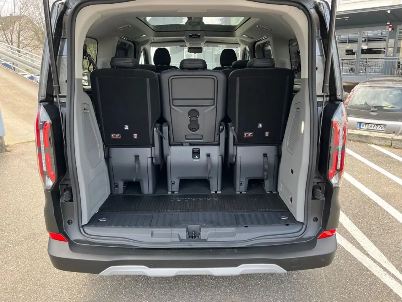Ford Tourneo 7
