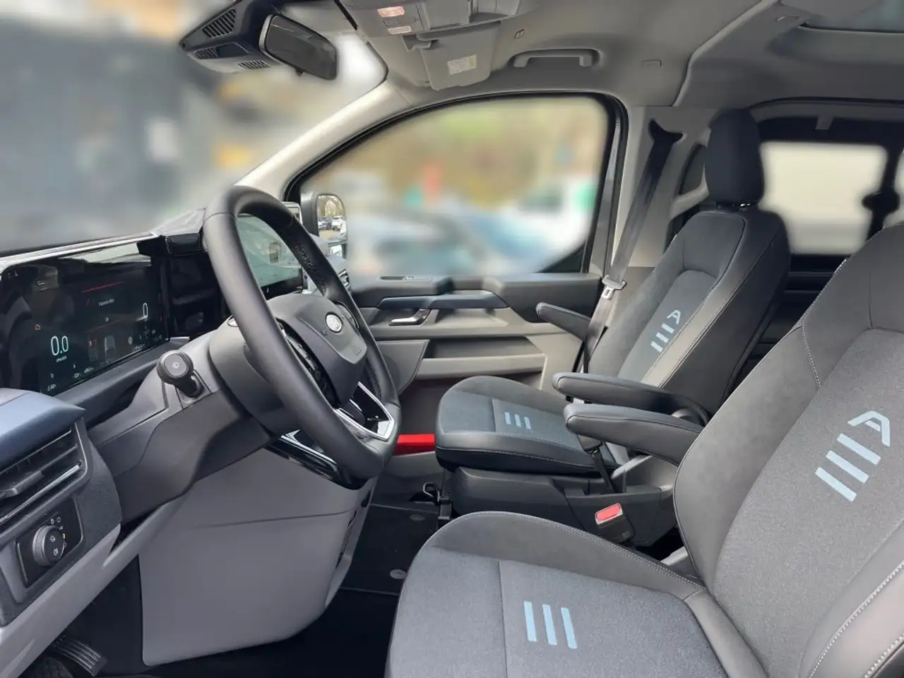 Ford Tourneo 8