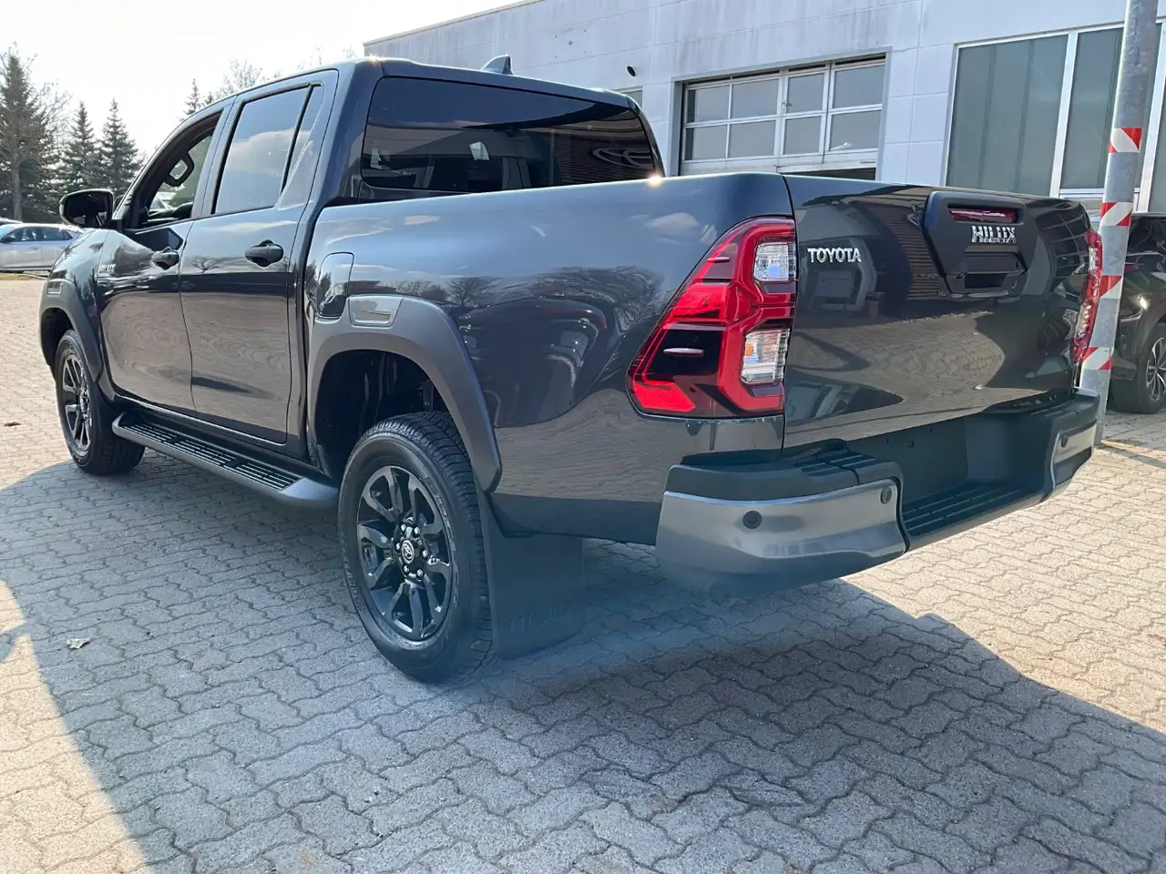 Toyota Hilux 4
