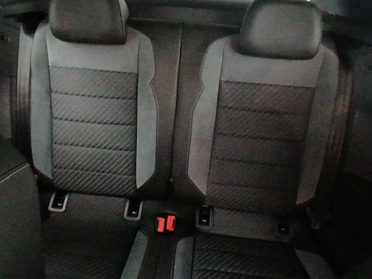 Volkswagen T-Roc 6