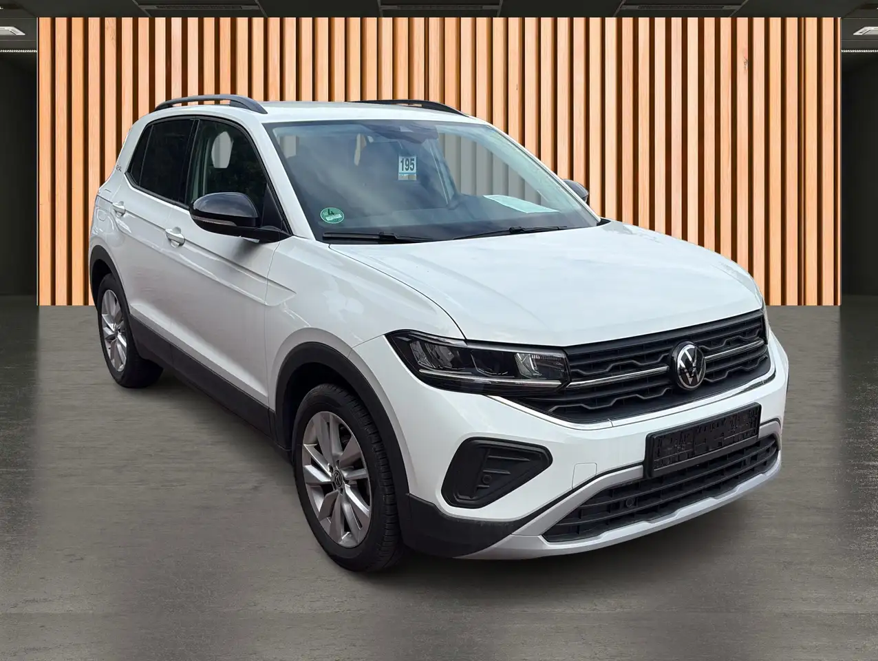 Volkswagen T-Cross 6