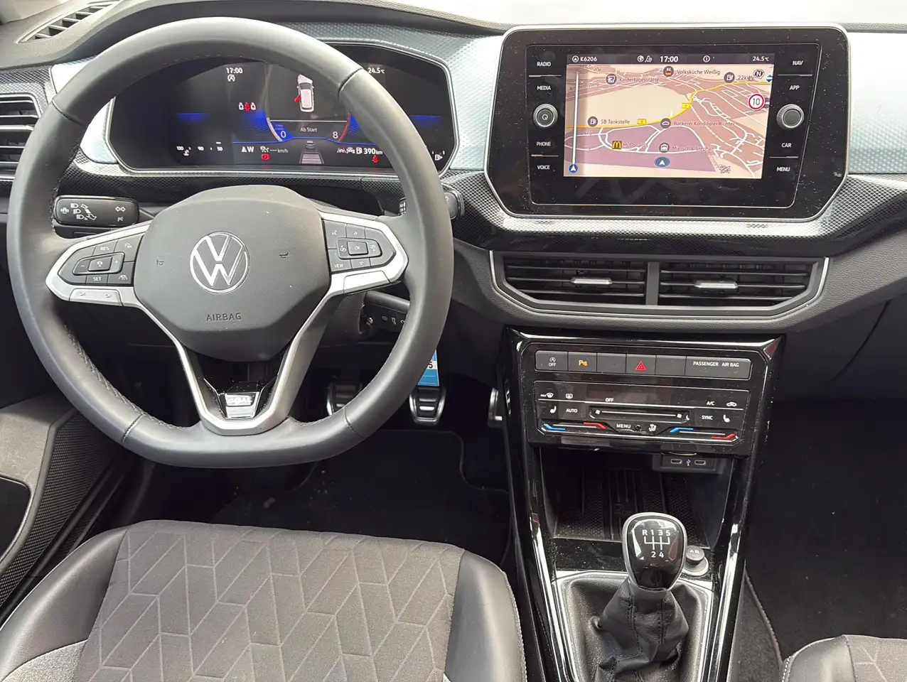 Volkswagen T-Cross 7