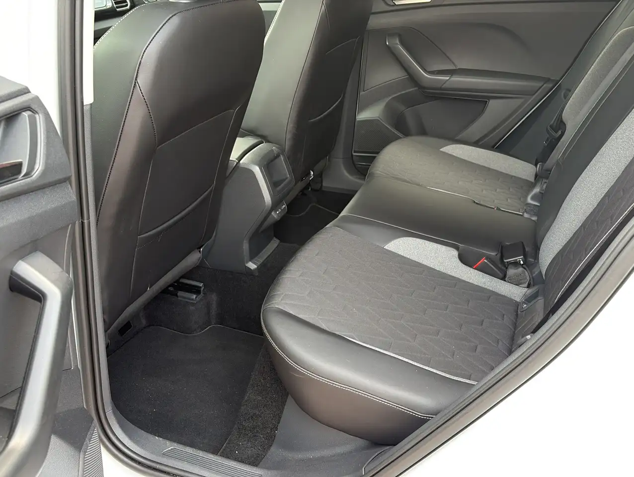 Volkswagen T-Cross 9