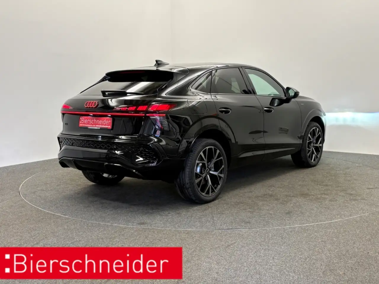 Audi Q3 6