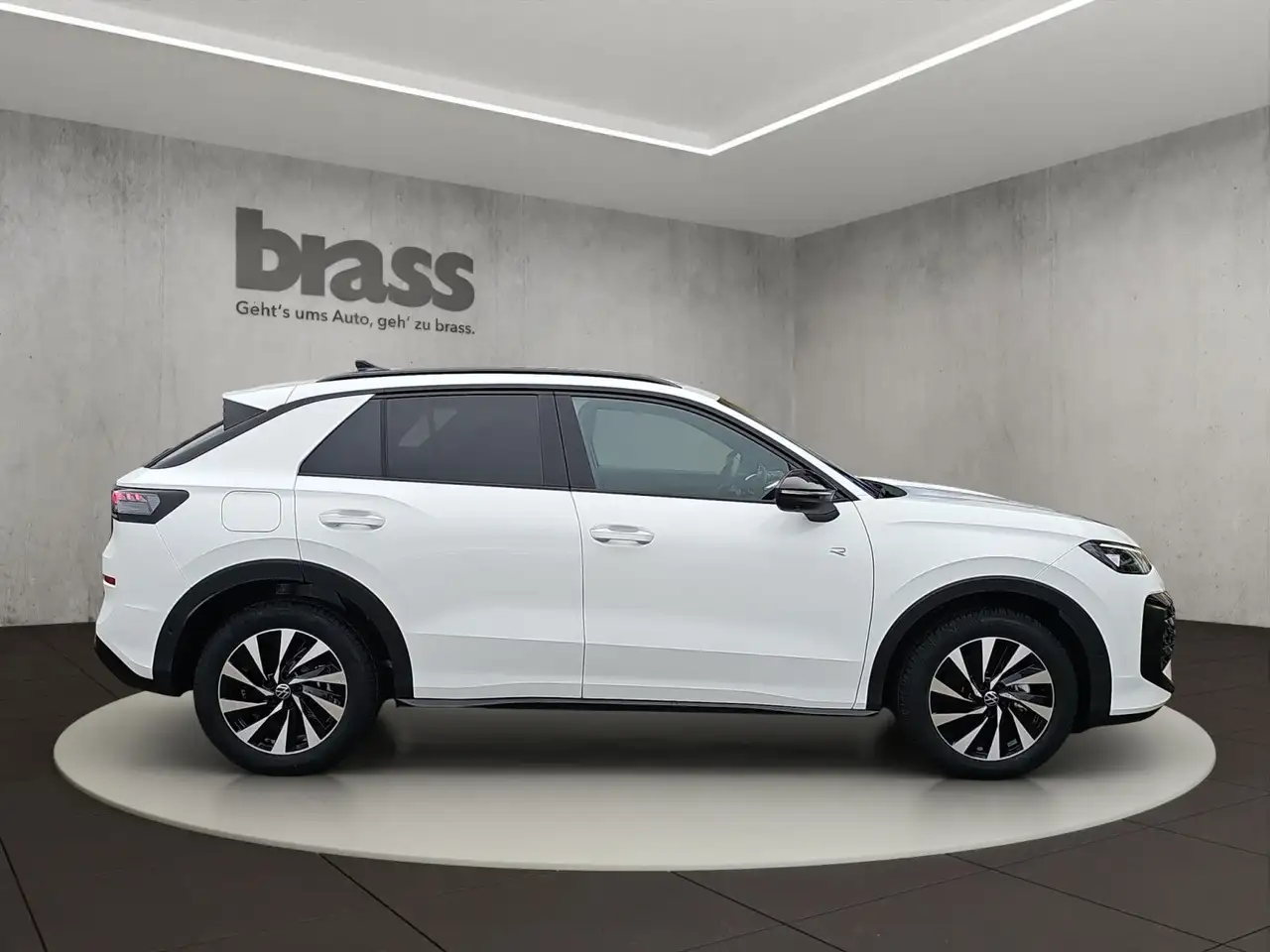 Volkswagen T-Roc 6