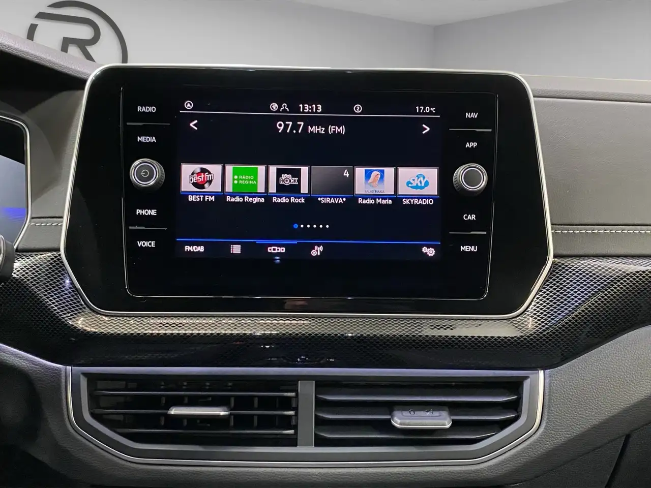 Volkswagen T-Cross 7