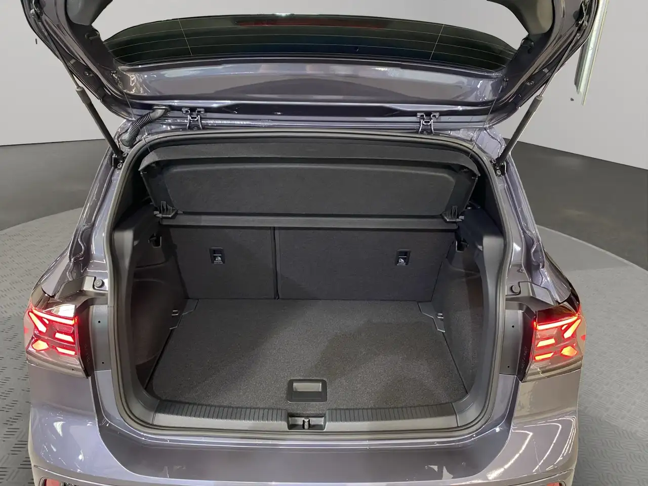 Volkswagen T-Cross 11