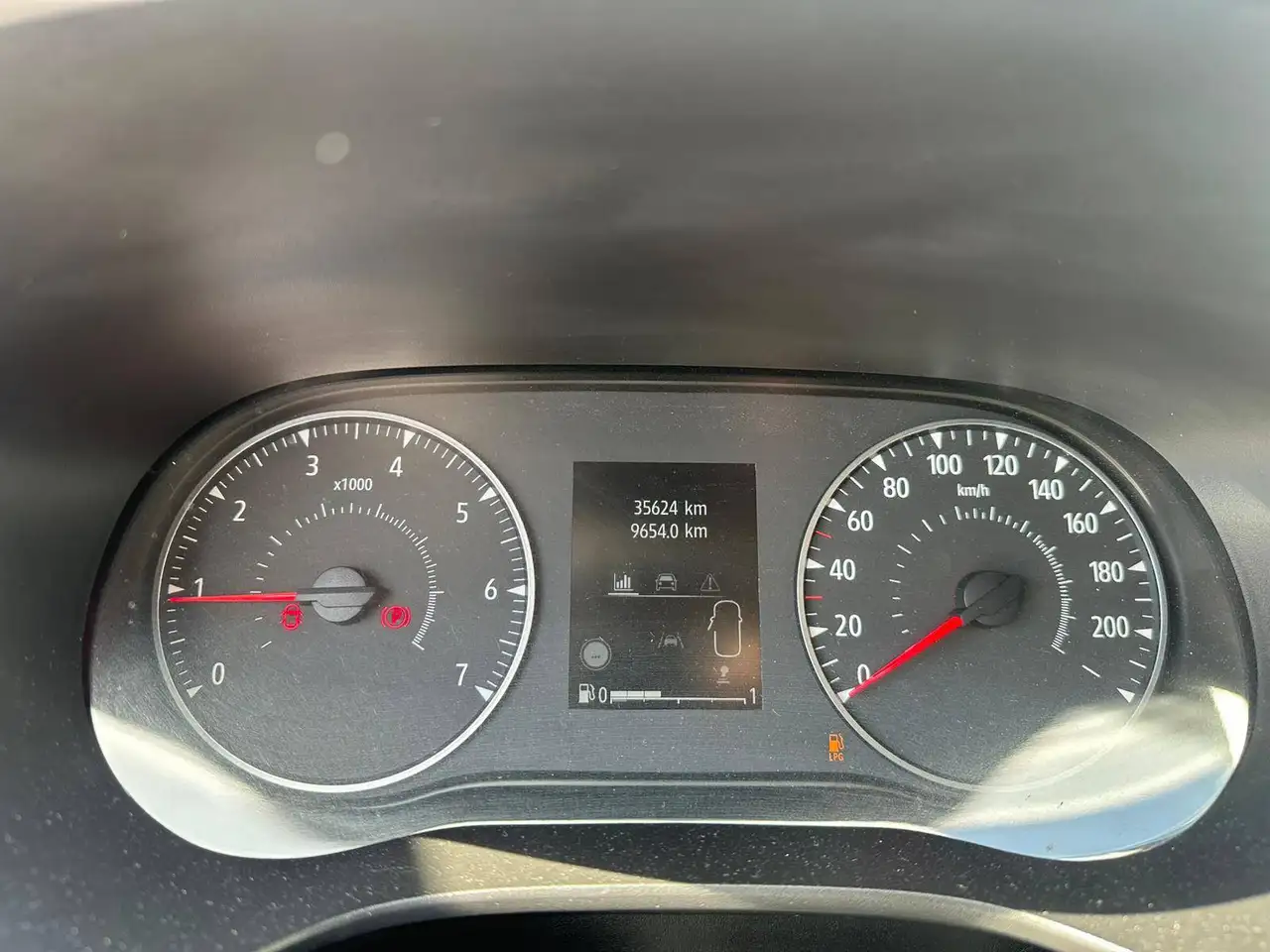 Dacia Sandero 10