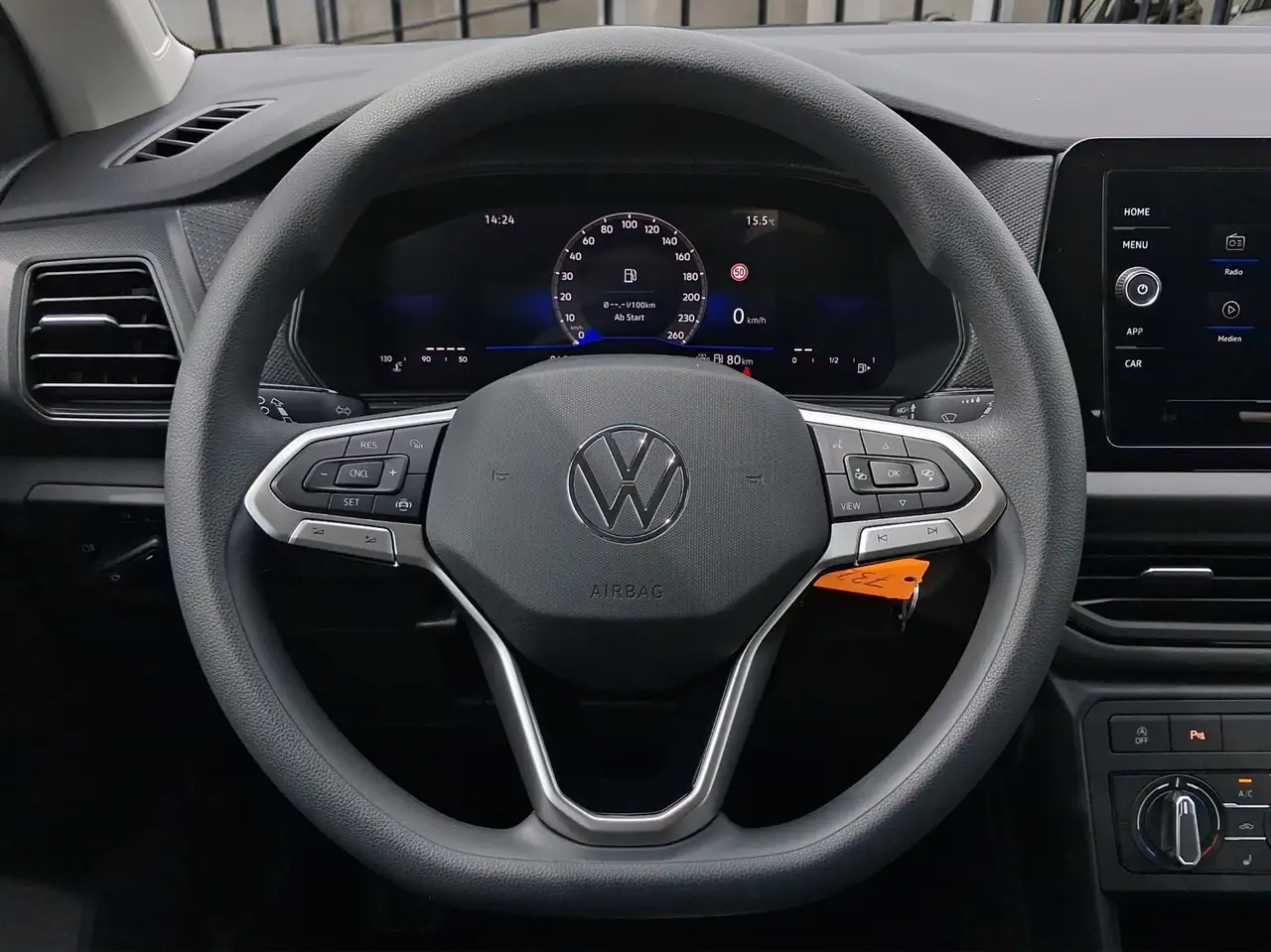 Volkswagen T-Cross 11