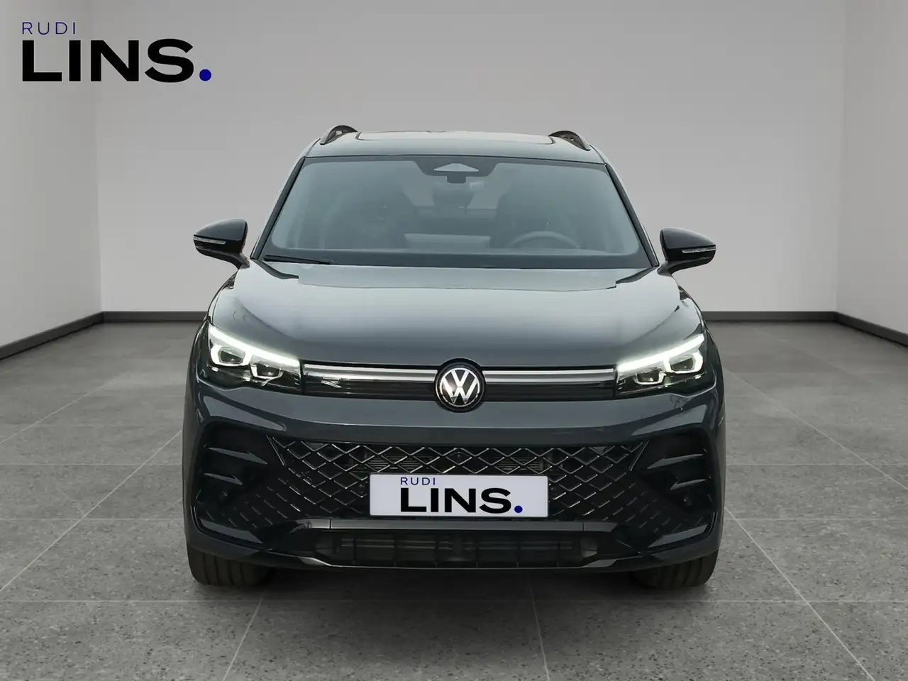 Volkswagen Tiguan 8