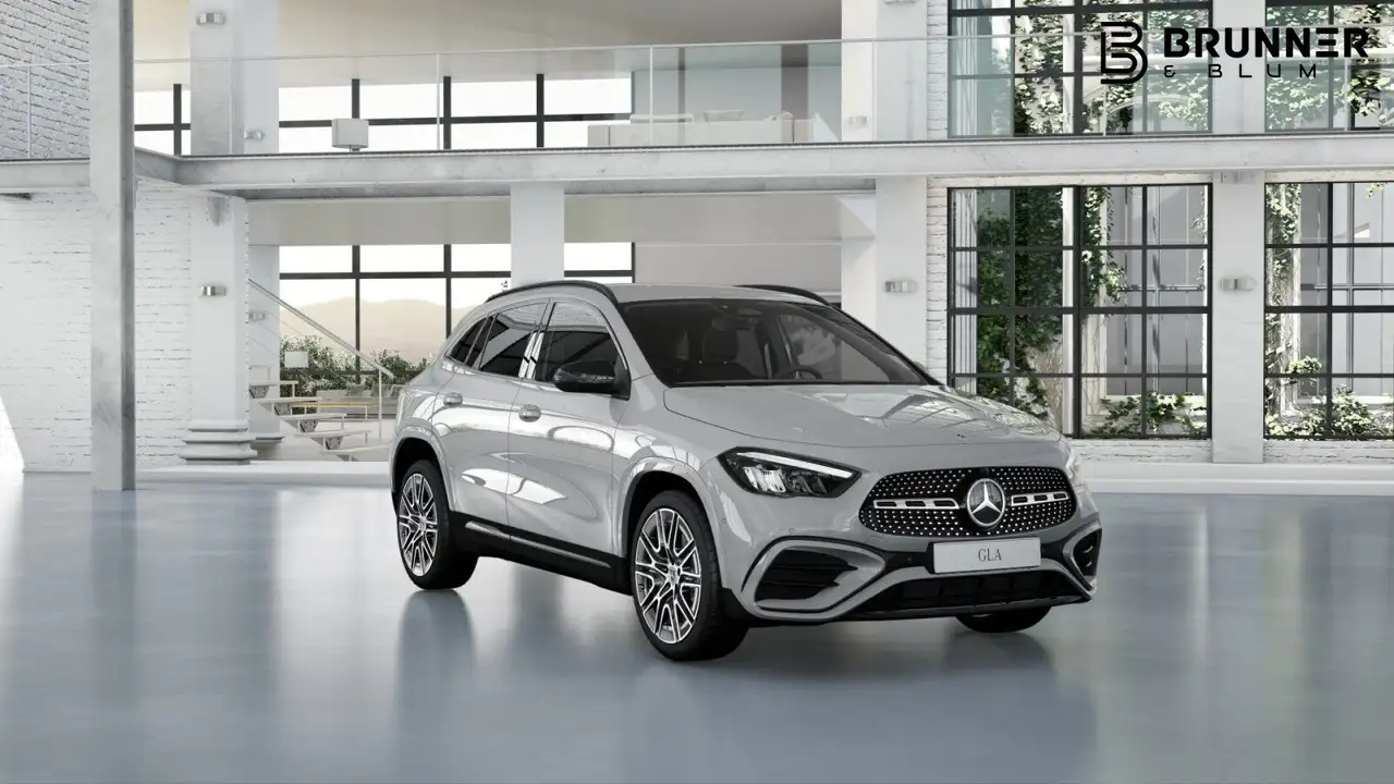 Mercedes-Benz GLA 200 2