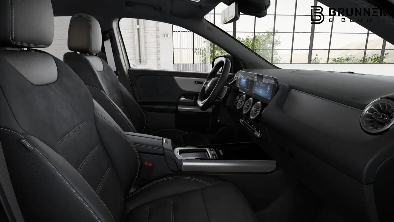 Mercedes-Benz GLA 200 7