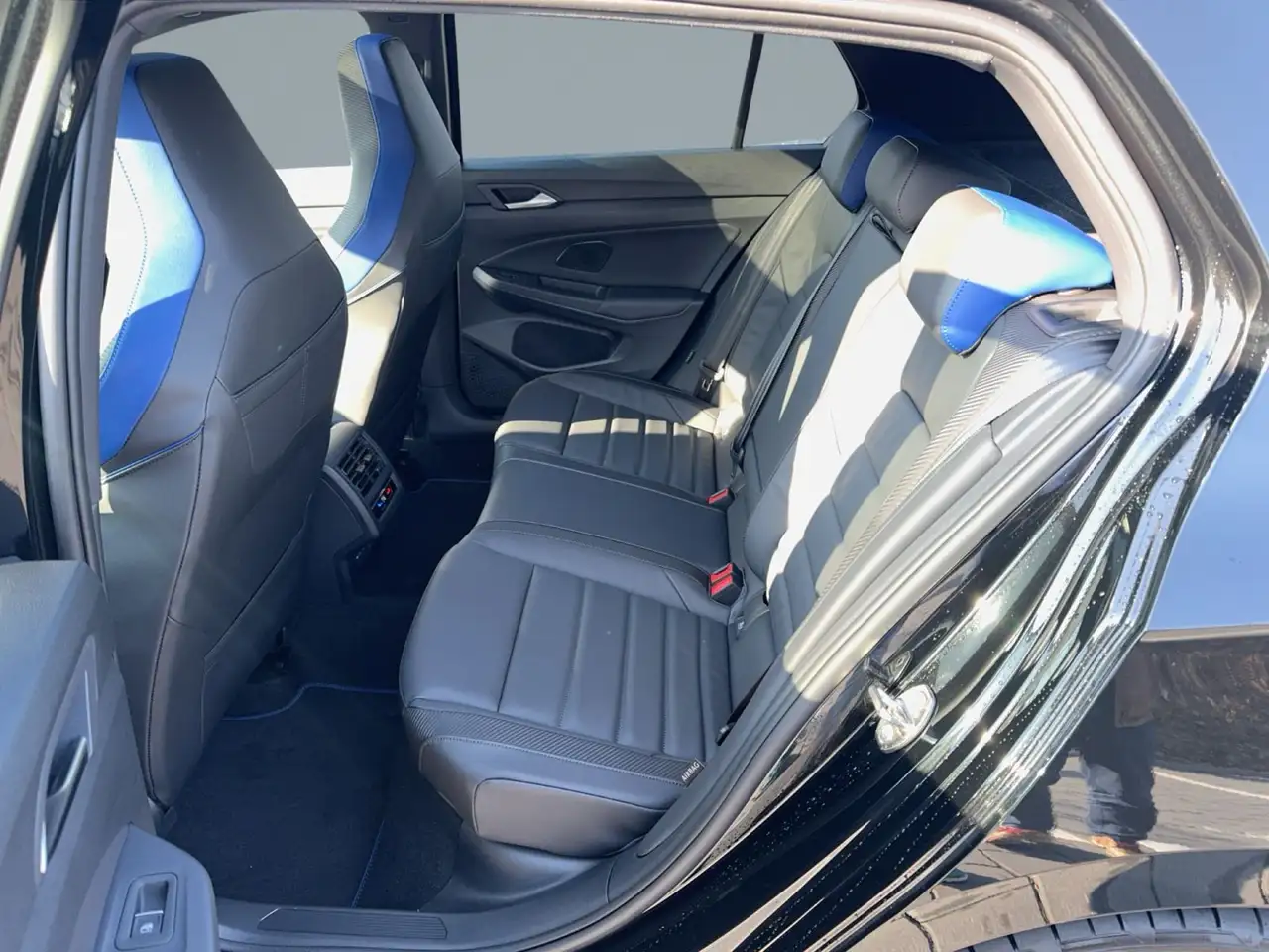 Volkswagen Golf 12