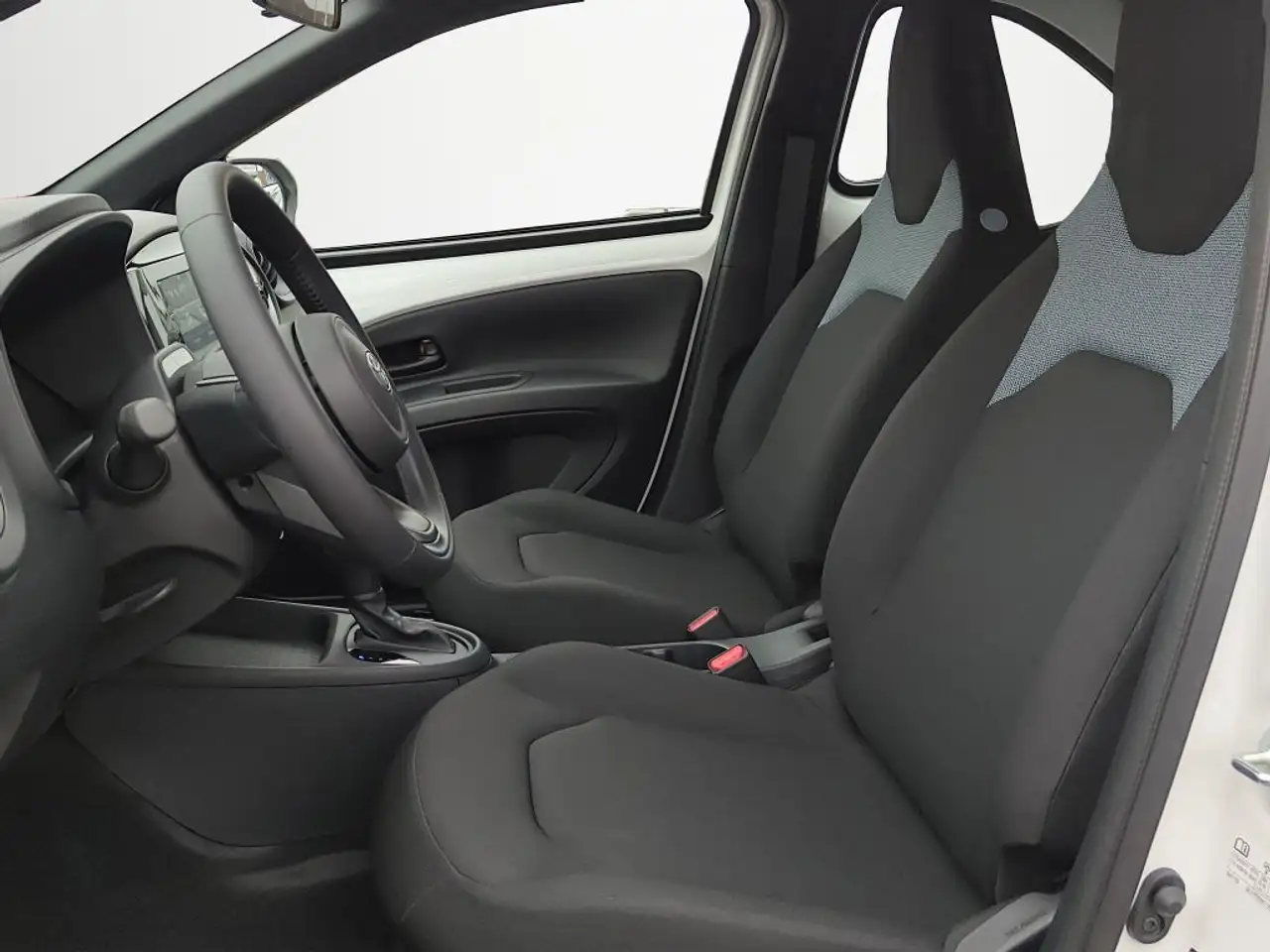 Toyota Aygo X 9