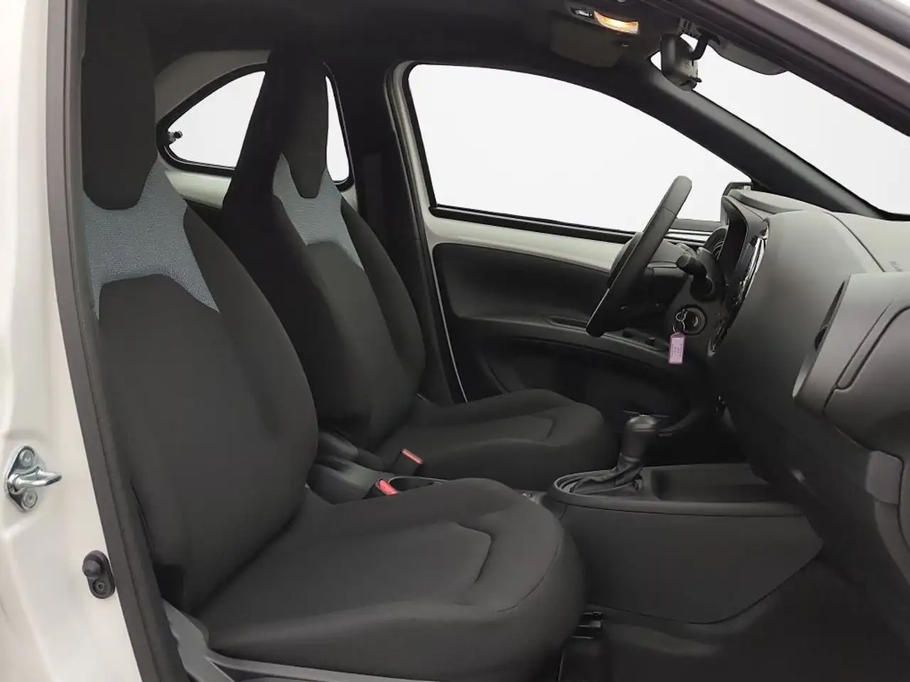 Toyota Aygo X 15